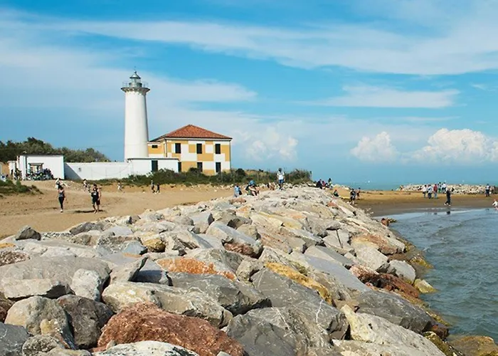 아파트 Flat With Common Pool In - Beahost